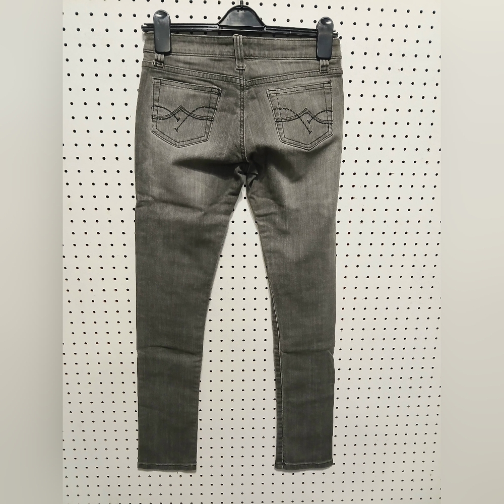 Dolce & B Women's Charcoal Skinny Jeans - Picture 5 of 8